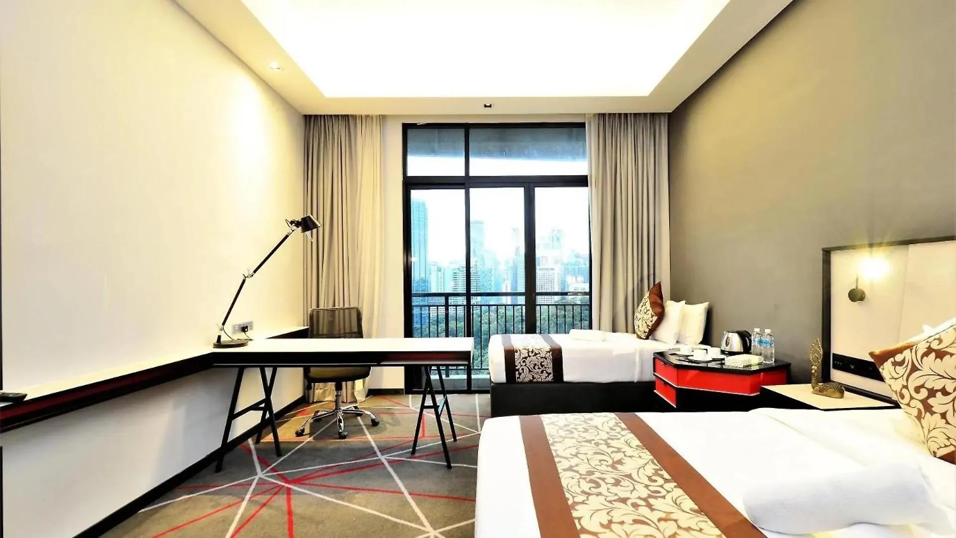 アパート The Oak Room At M101 クアラルンプール
