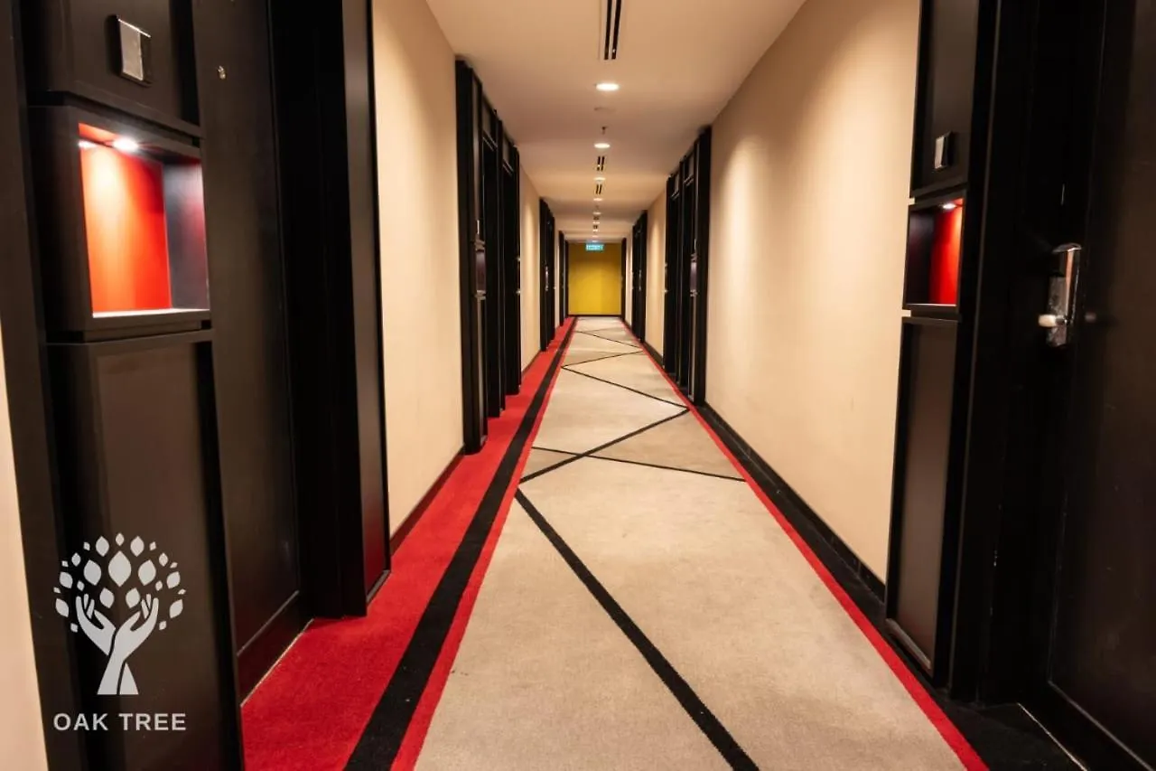 The Oak Room At M101 كوالالمبور 0*,
